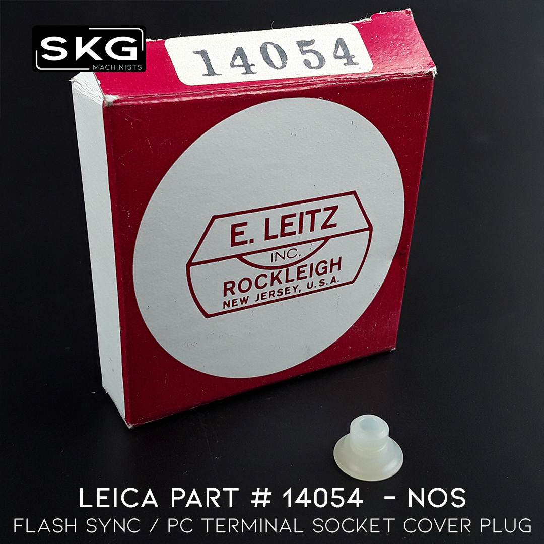 Leica – Genuine flash sync / PC terminal socket cover plug – S.K.